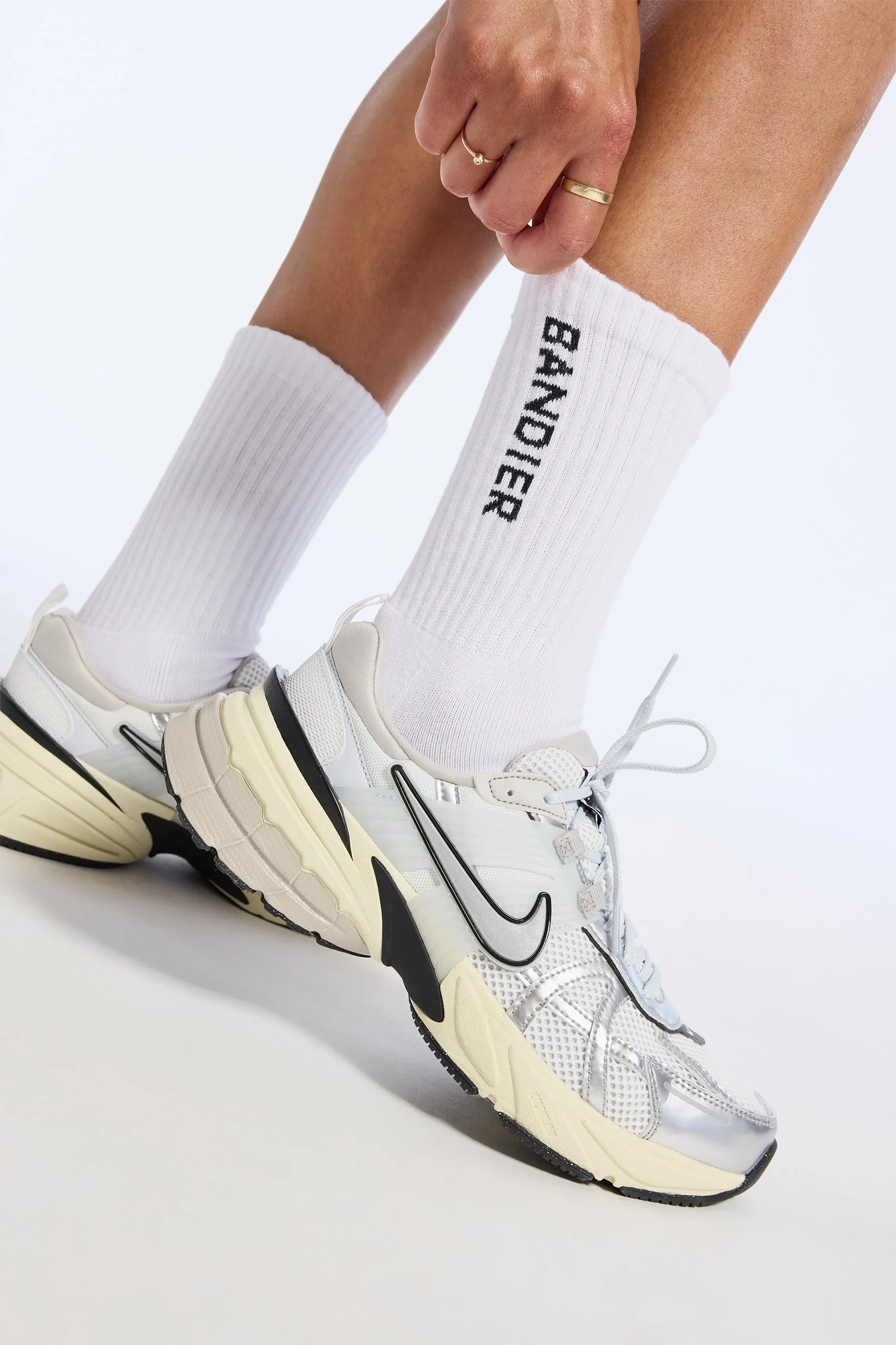 Bandier Logo Crew Sock - White/black