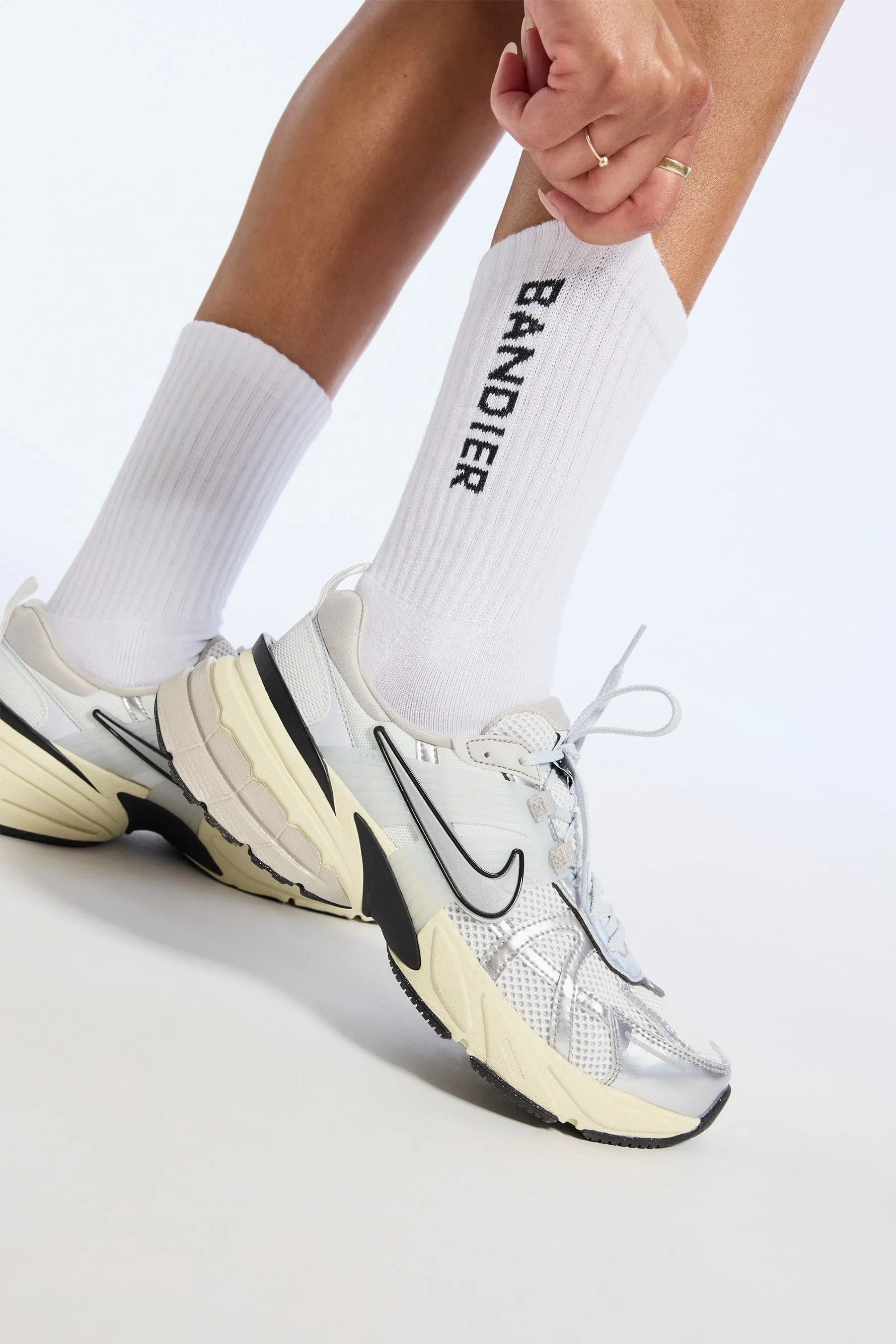 Bandier Logo Crew Sock - White/black