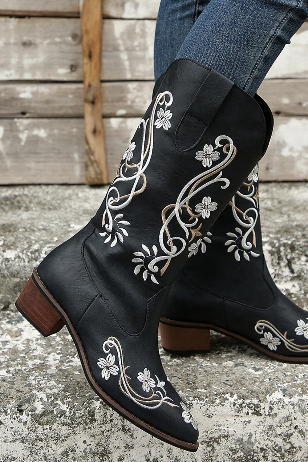 Black Embroidered Pointed Toe Chunky Heel Western Boots