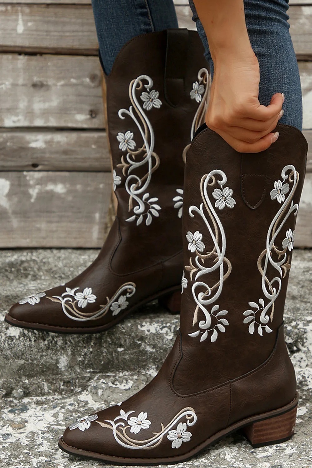 Black Embroidered Pointed Toe Chunky Heel Western Boots