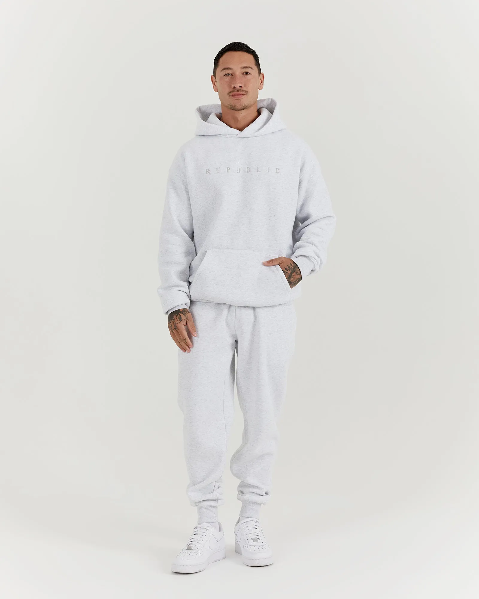 CLASSIC TRACKIES - SNOW GREY