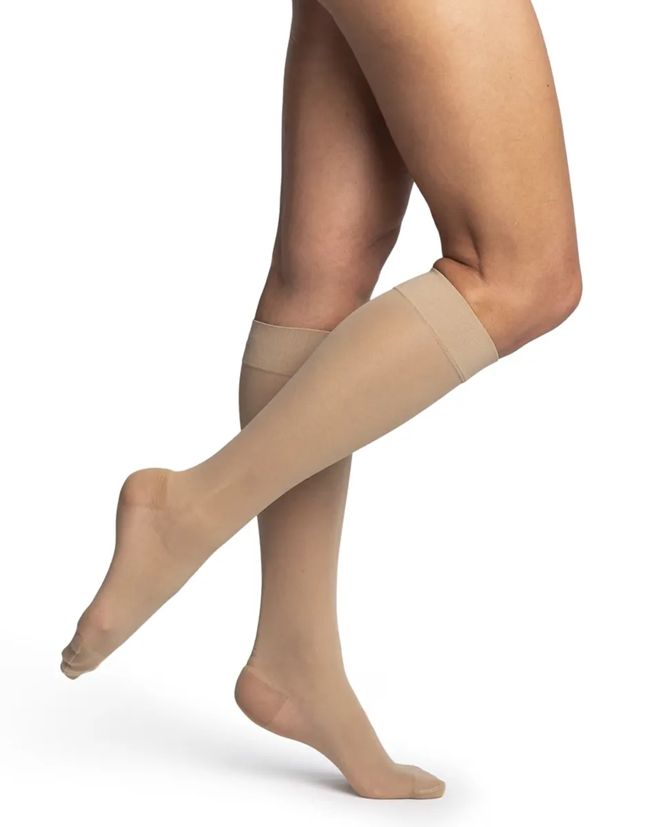 Dynaven Sheer Women's 20-30 mmHg Knee High