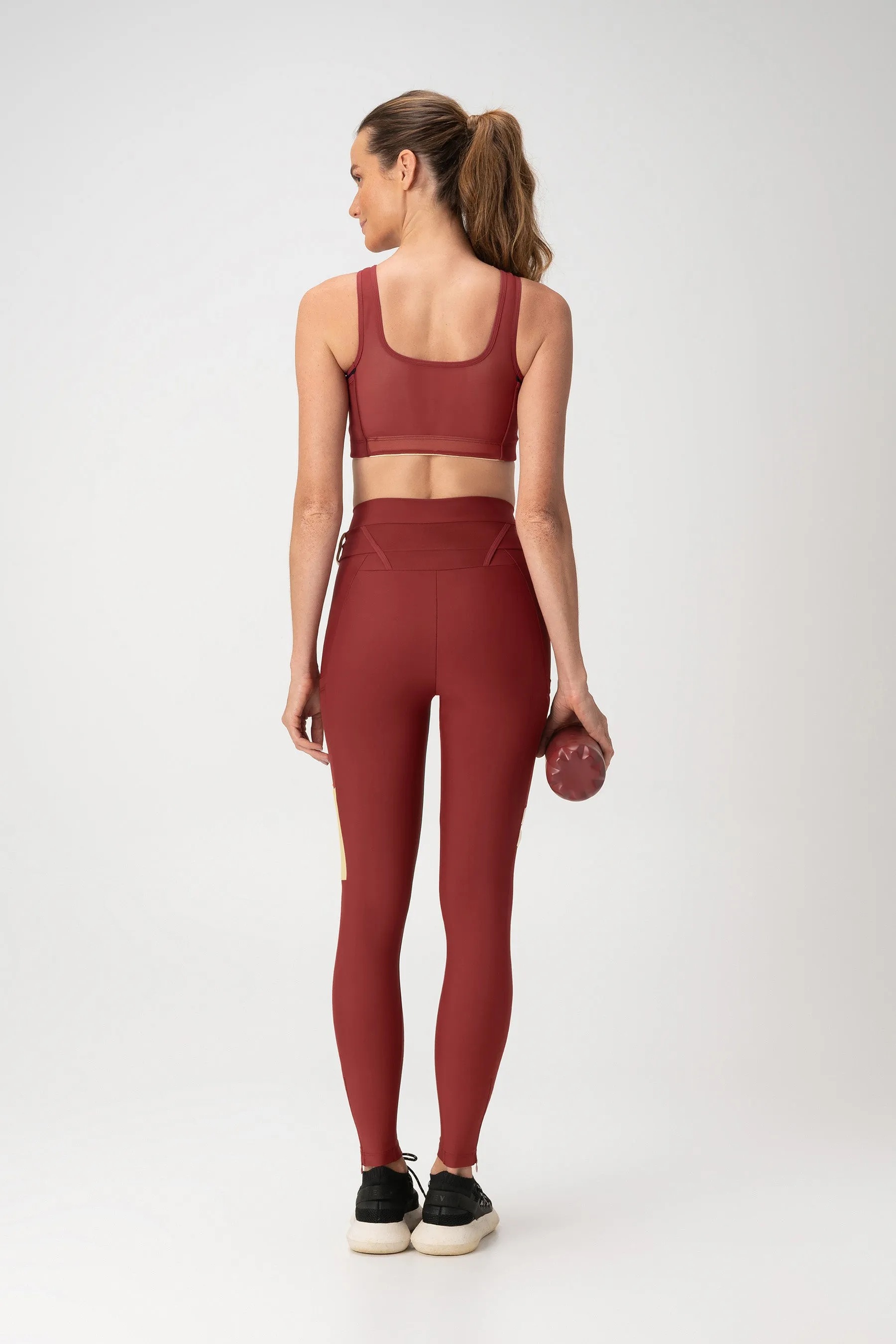 Essential  LIVE! Hiking Stirrup Leggings