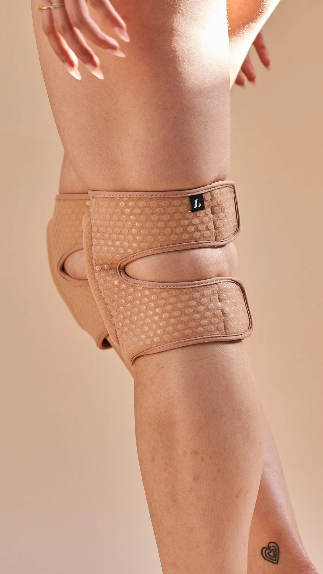 Velcro Sticky Grip Knee Pads Nude